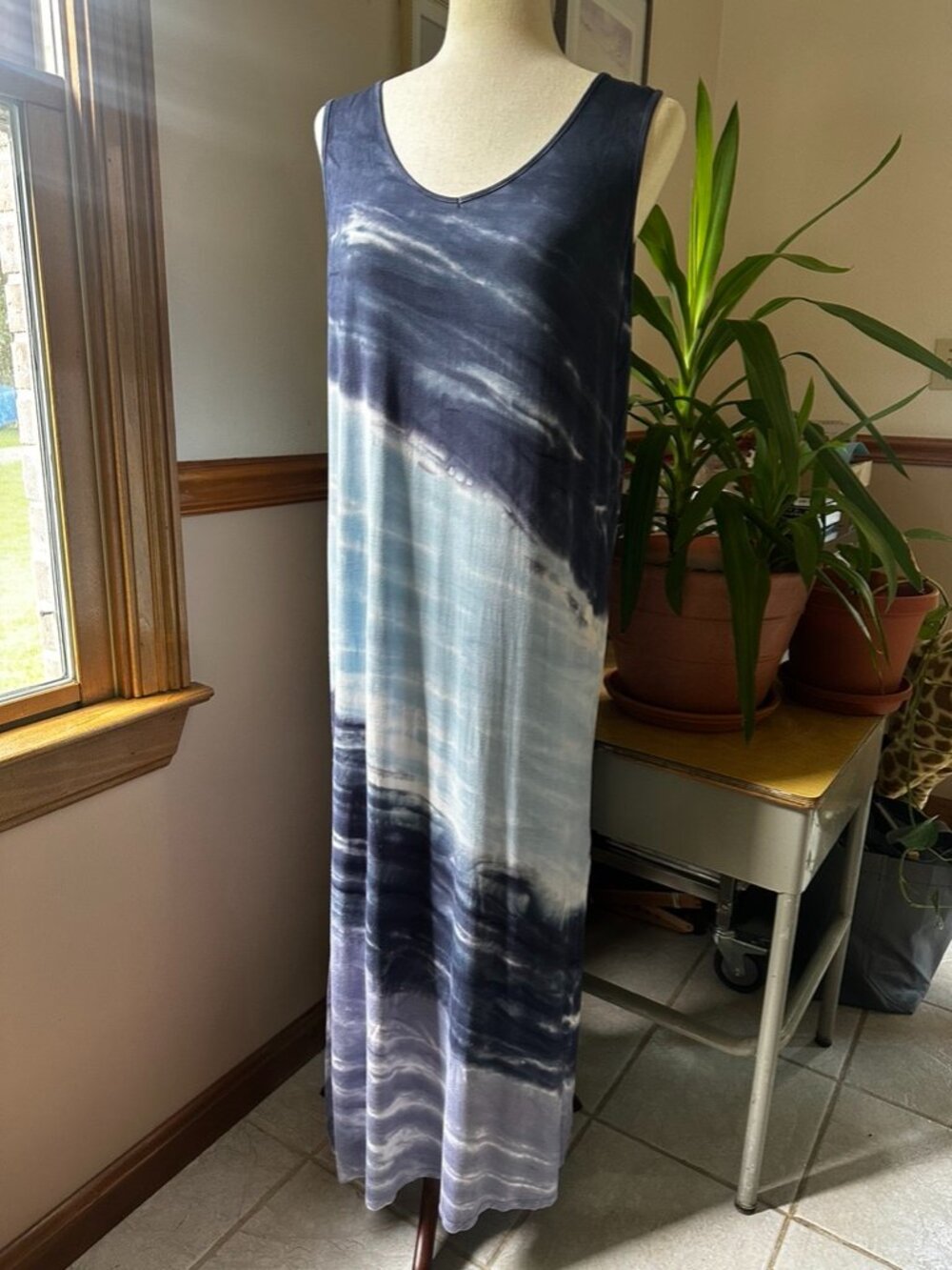 Cable & Gauge Long Tie Dye Maxi Dress, Soft Pull-On Style, Blue Shades, M, EUC